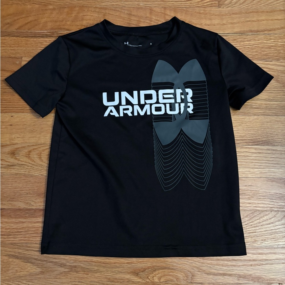 Under Armour Black Tee with Gray Graphic
